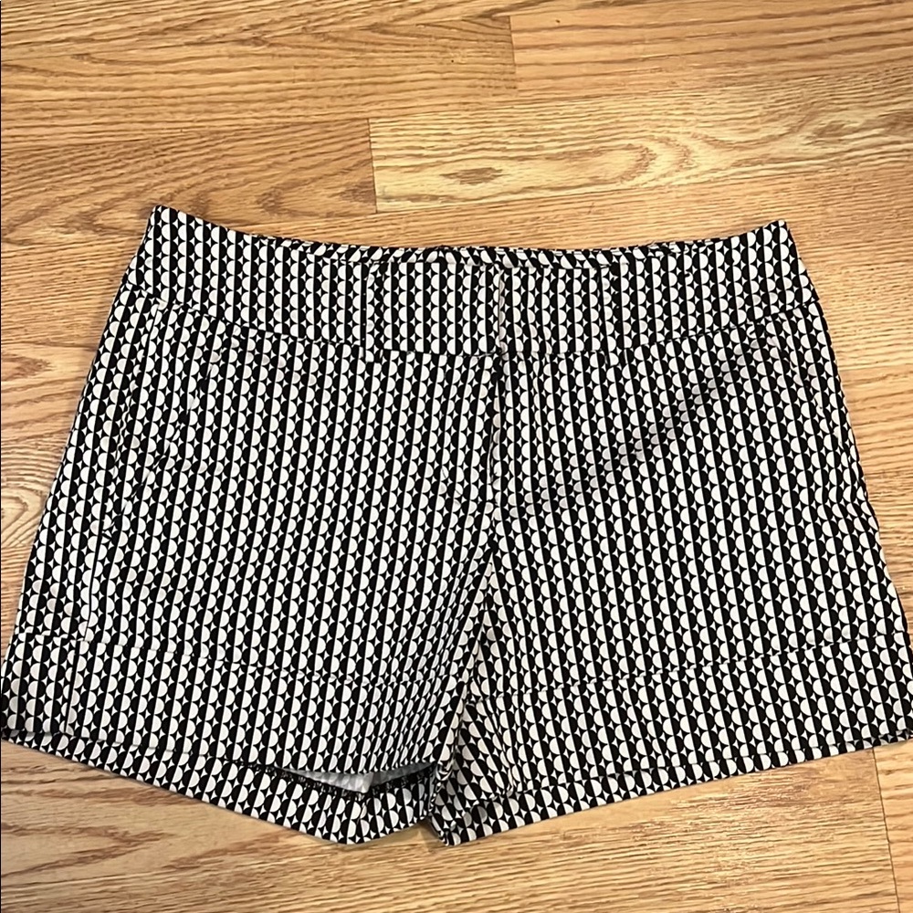 Gently Used New York & Company High Waist Geometric Shorts